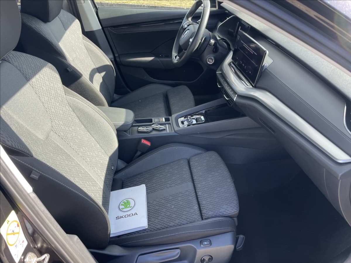 2023 Škoda Octavia - 12