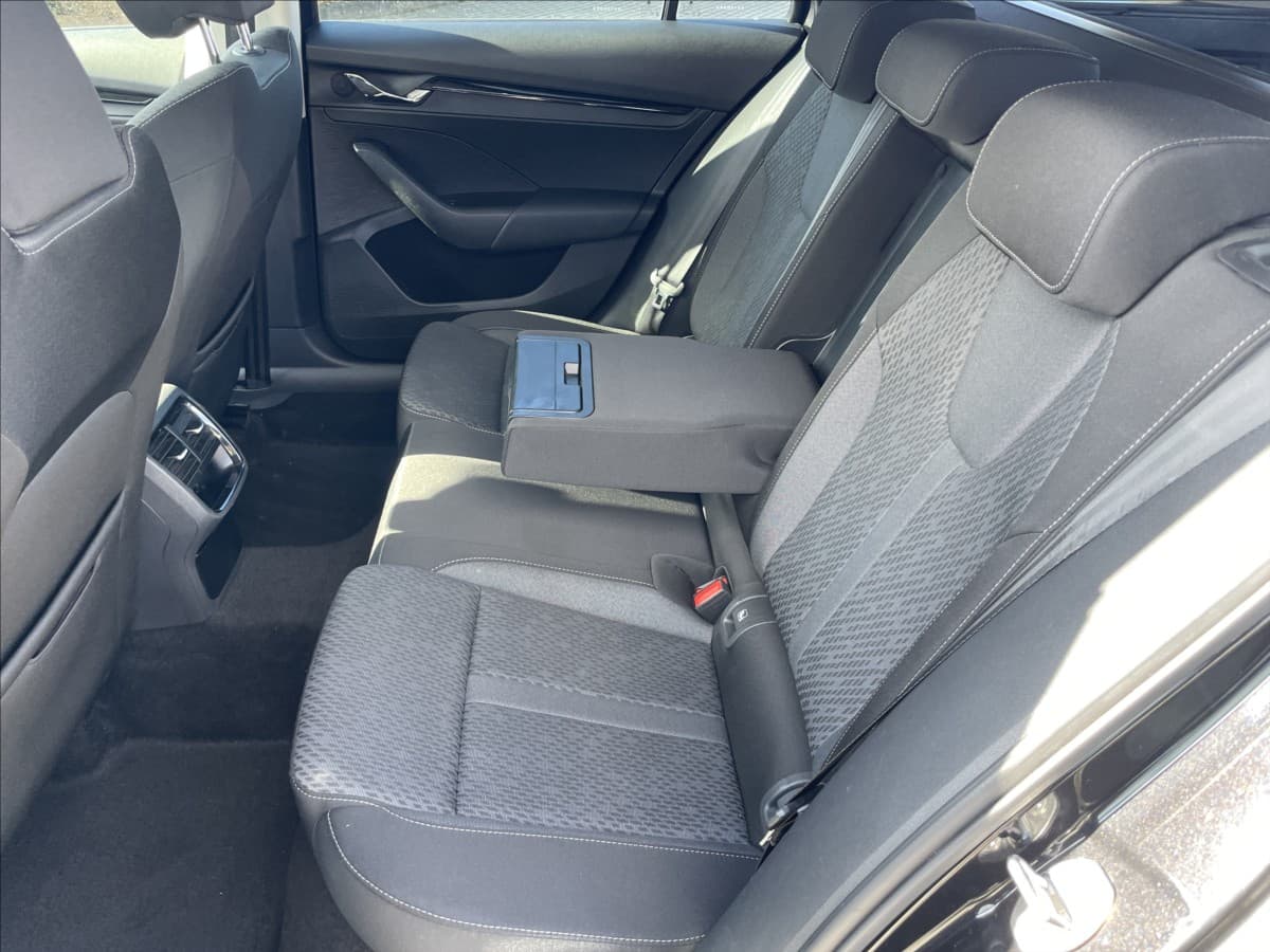 2023 Škoda Octavia - 8