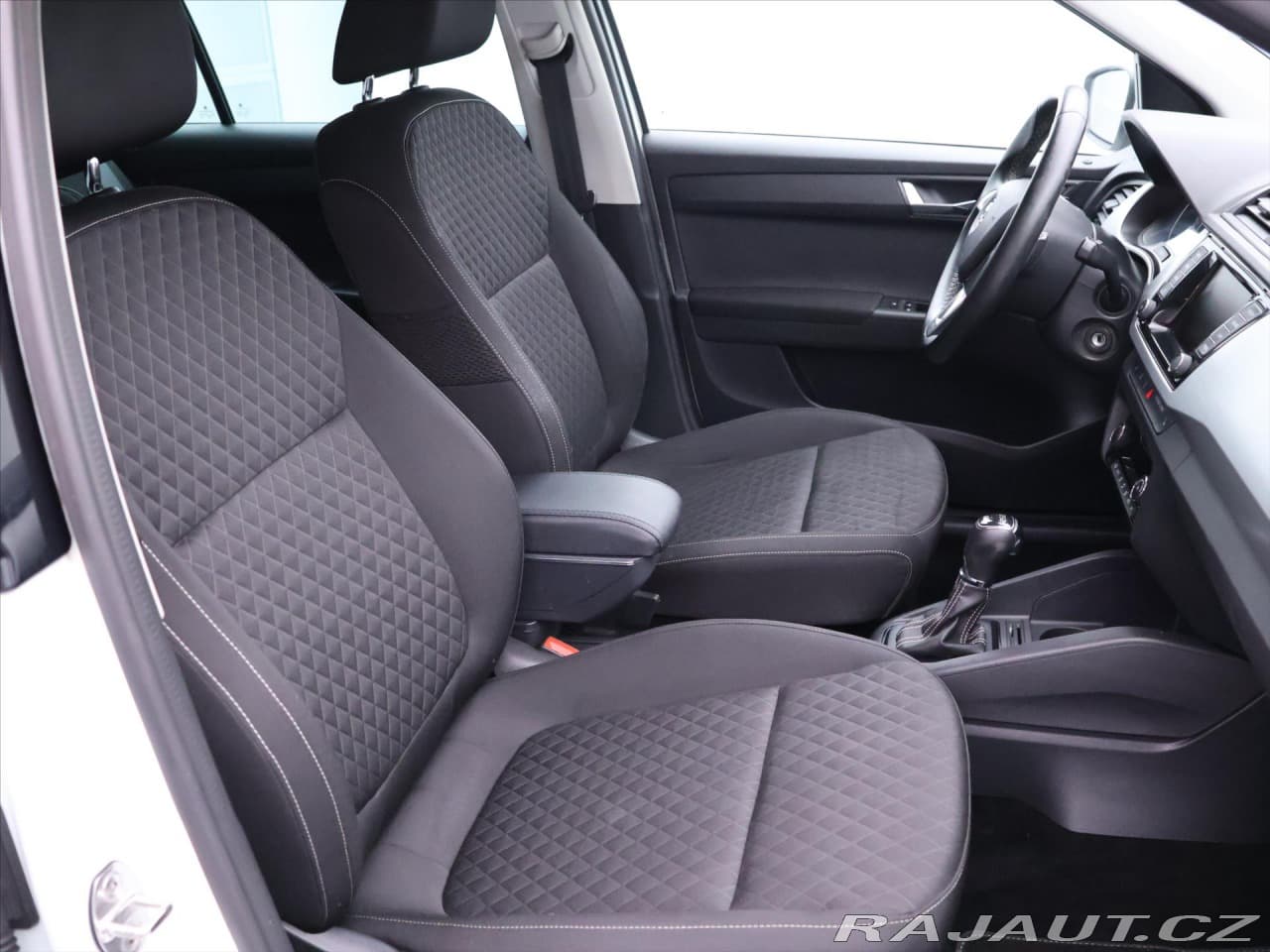 2015 Škoda Fabia - 9