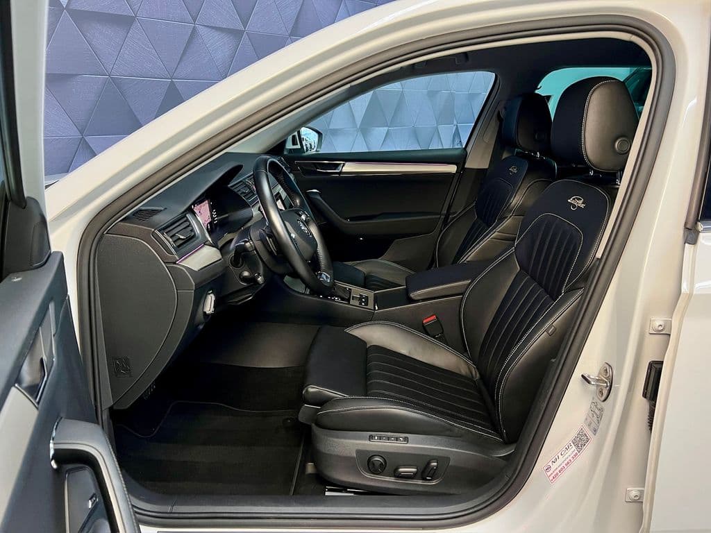 2021 Škoda Superb - 11