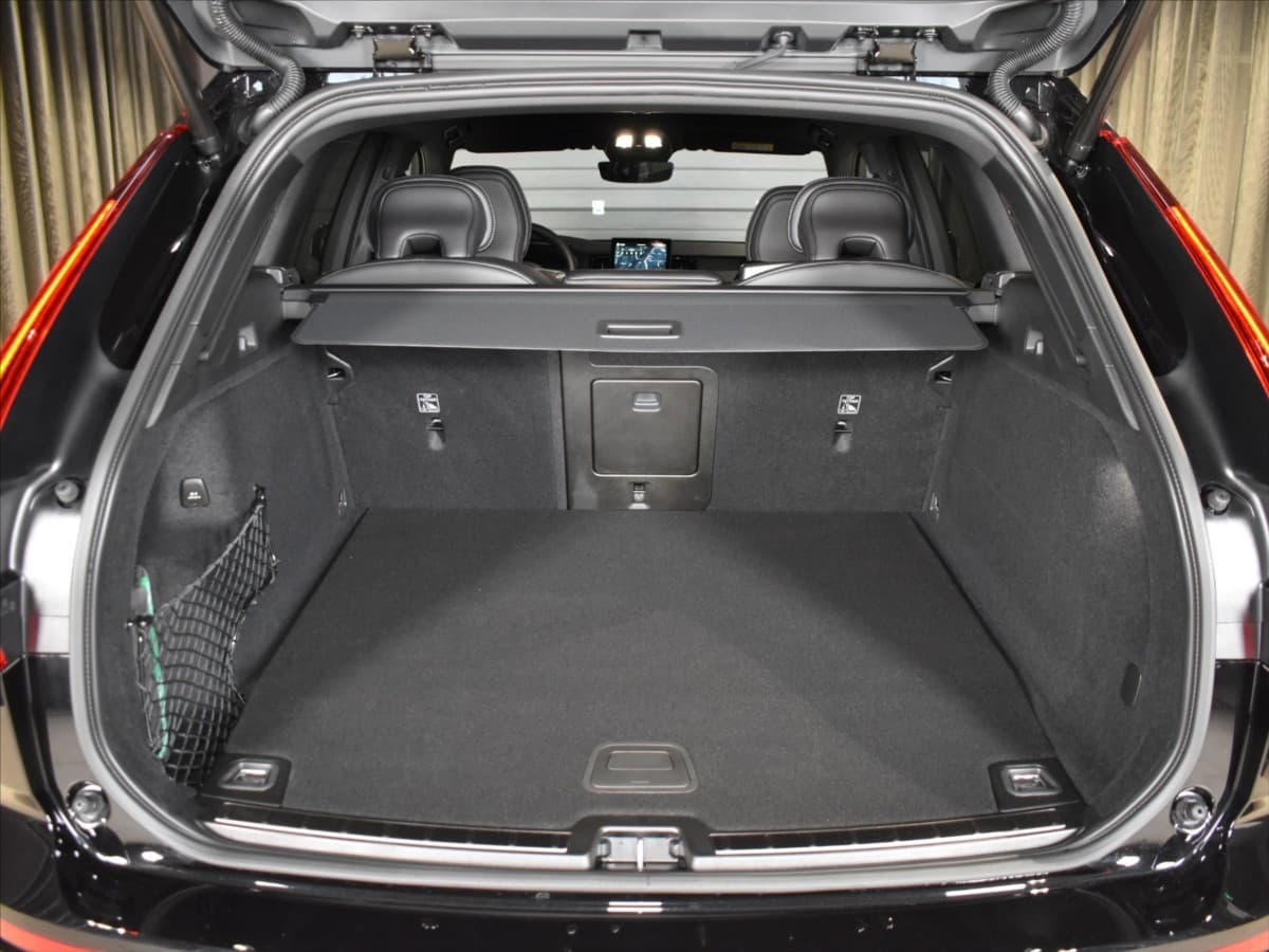 2025 Volvo Xc60 - 10