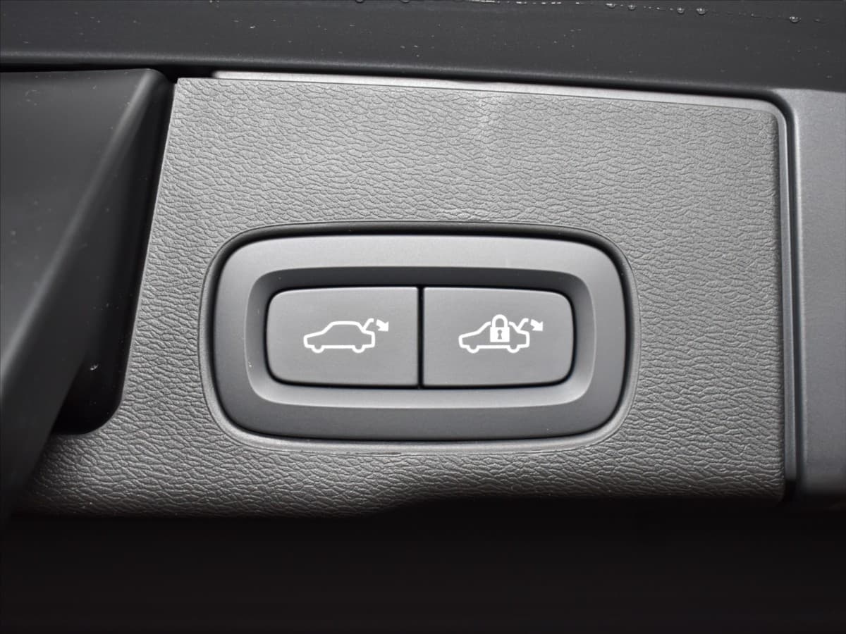 2025 Volvo Xc60 - 11