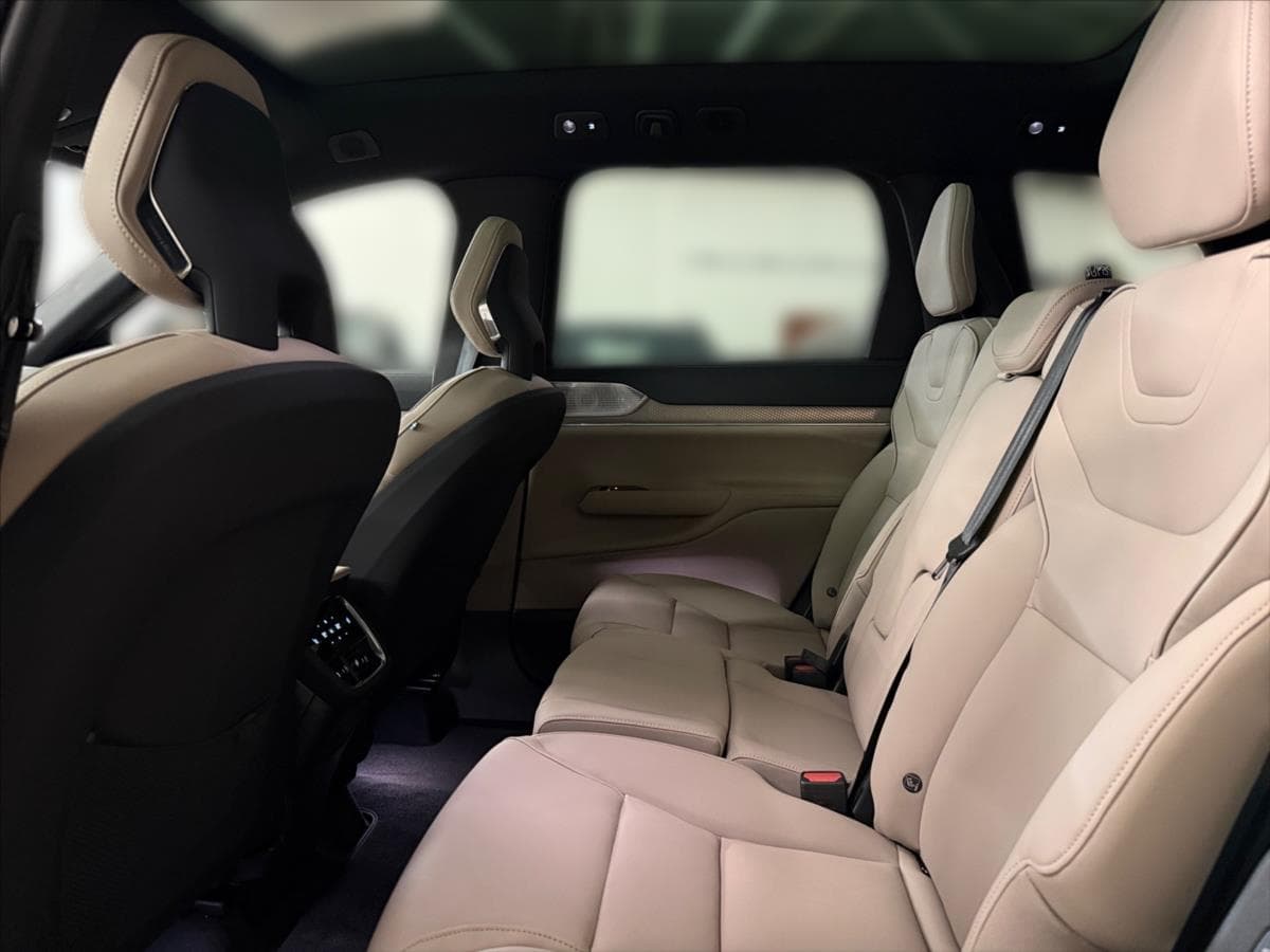 2025 Volvo Ex90 - 11