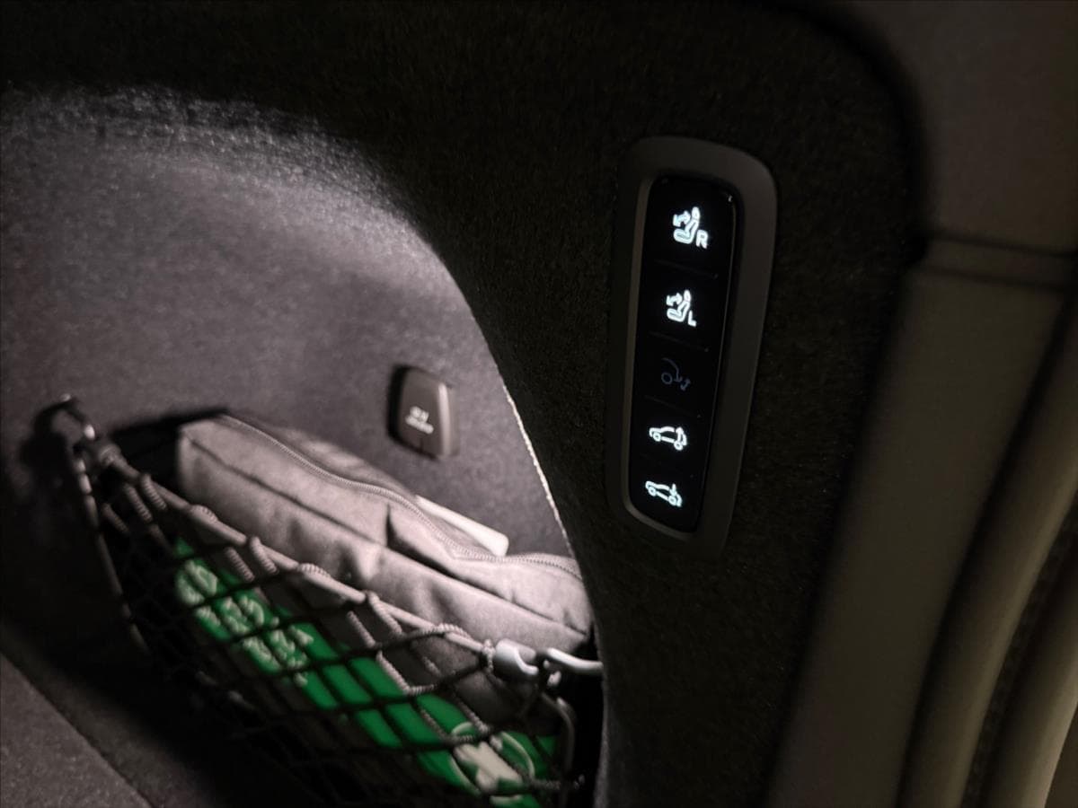 2025 Volvo Ex90 - 13