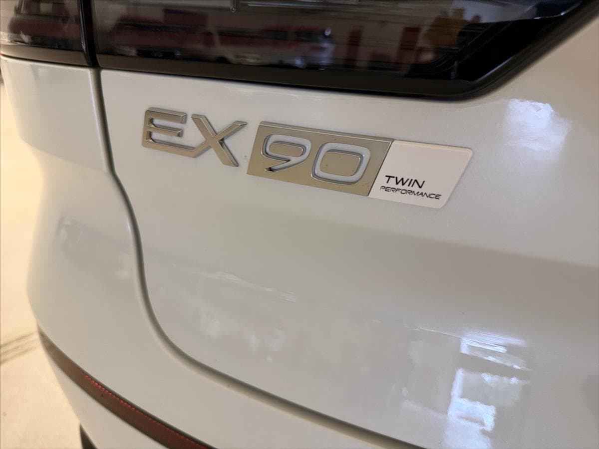 2025 Volvo Ex90 - 14