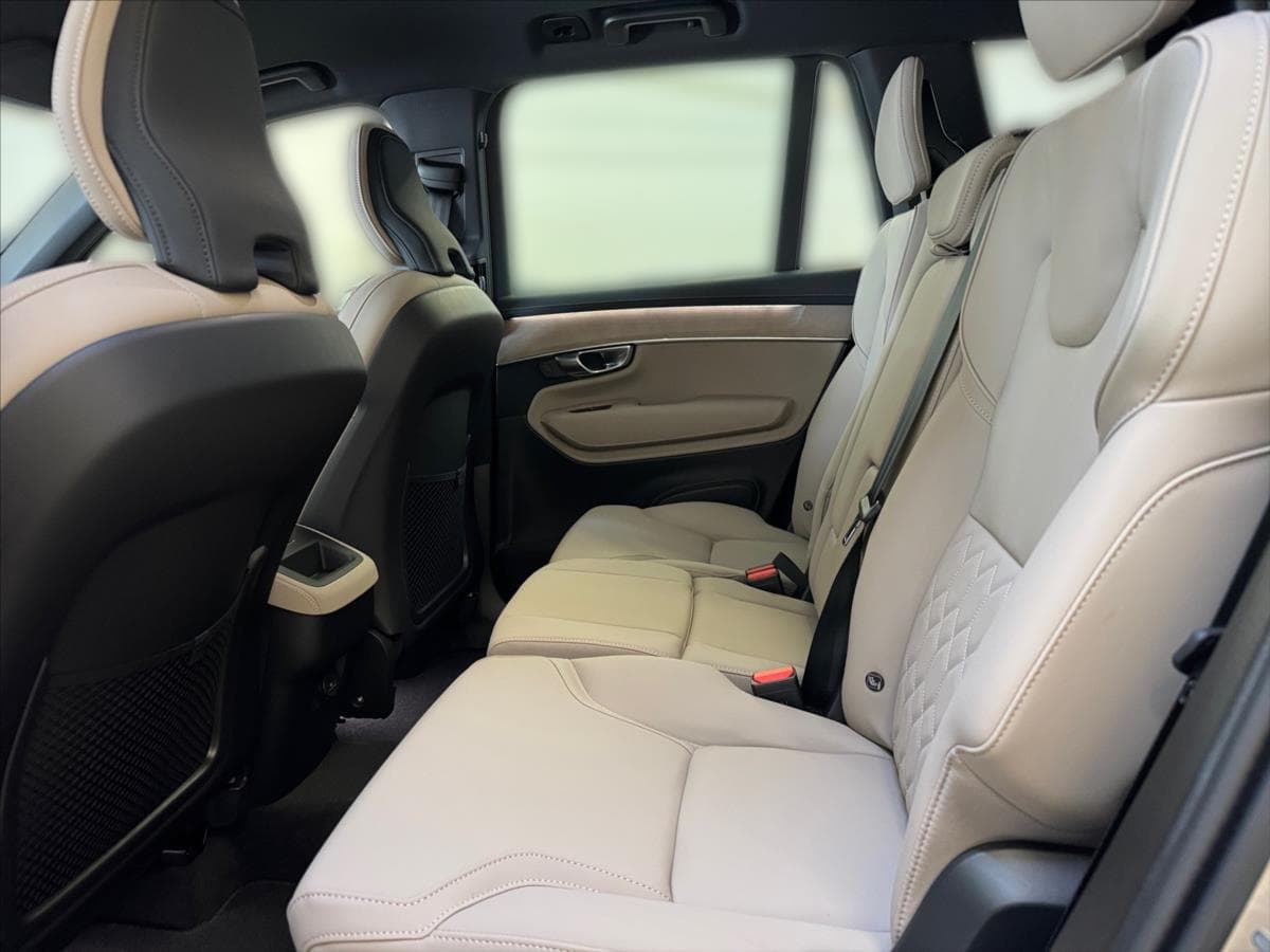 2025 Volvo Xc90 - 11