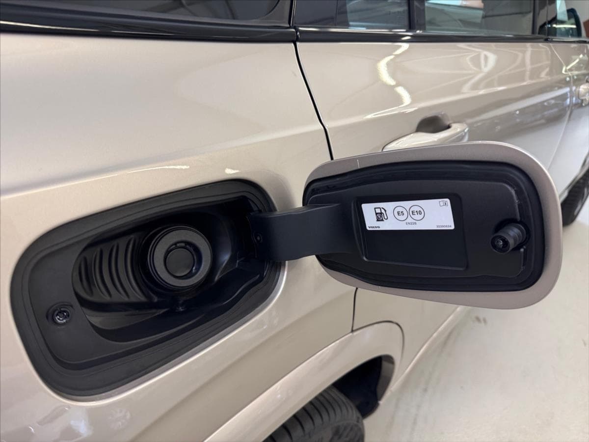 2025 Volvo Xc90 - 13