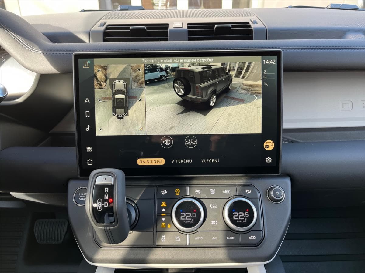 2026 Land Rover Defender - 13