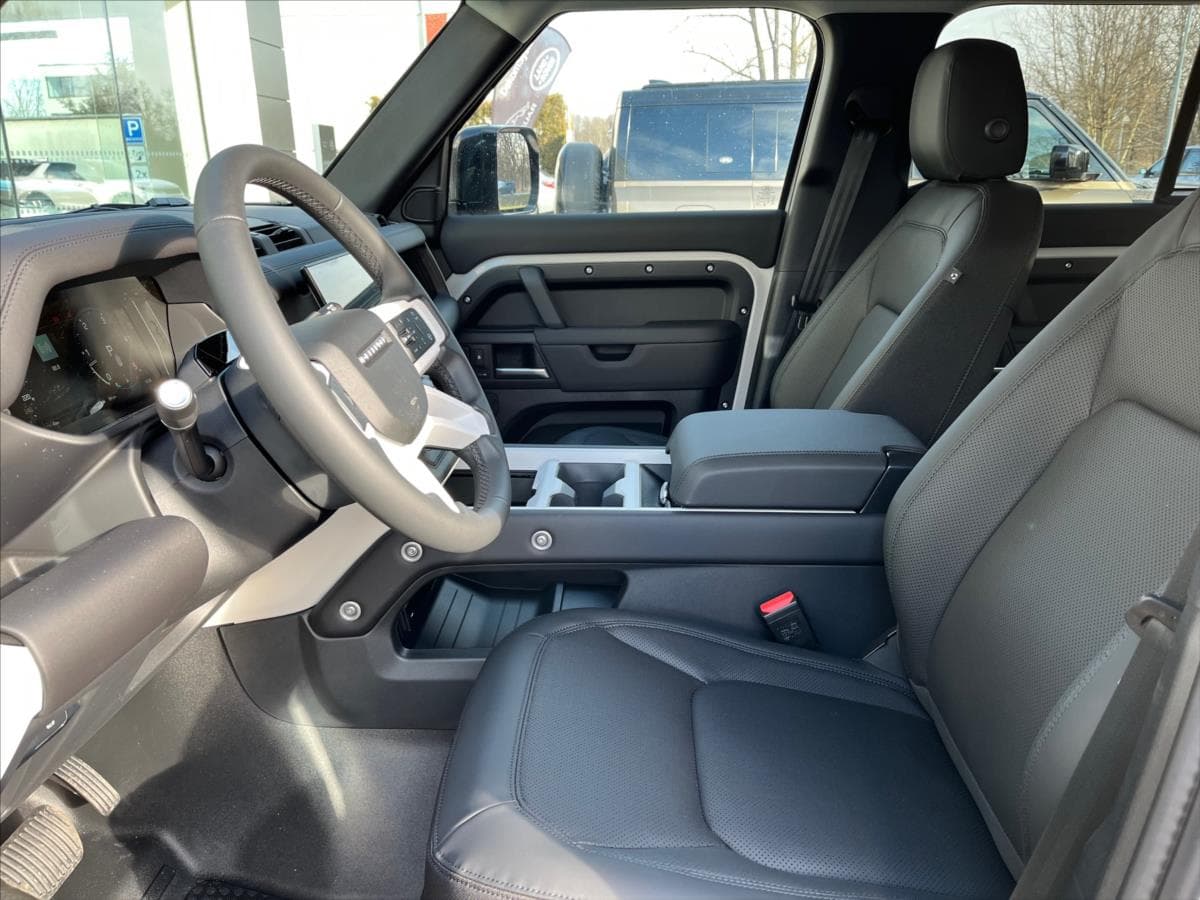 2026 Land Rover Defender - 9