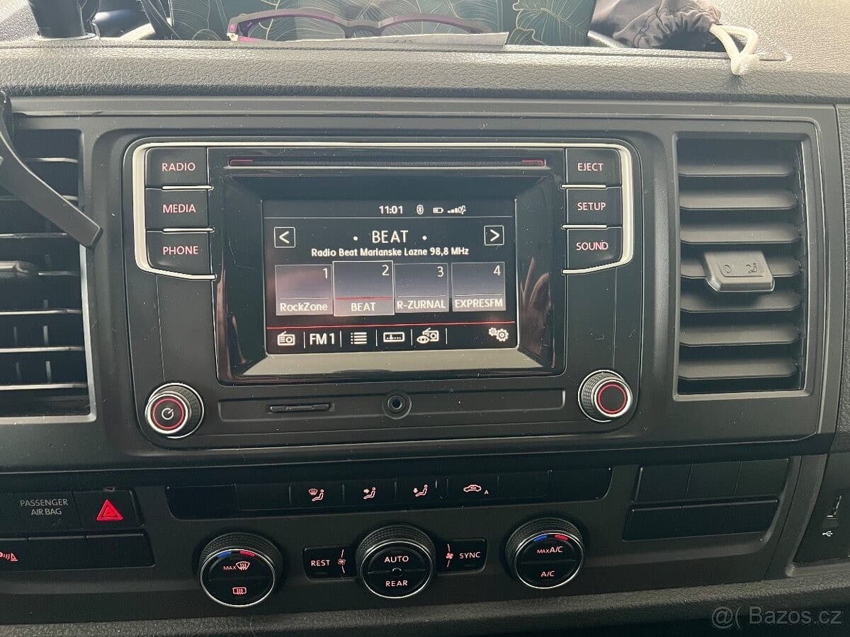 2017 Volkswagen Caravelle - 12