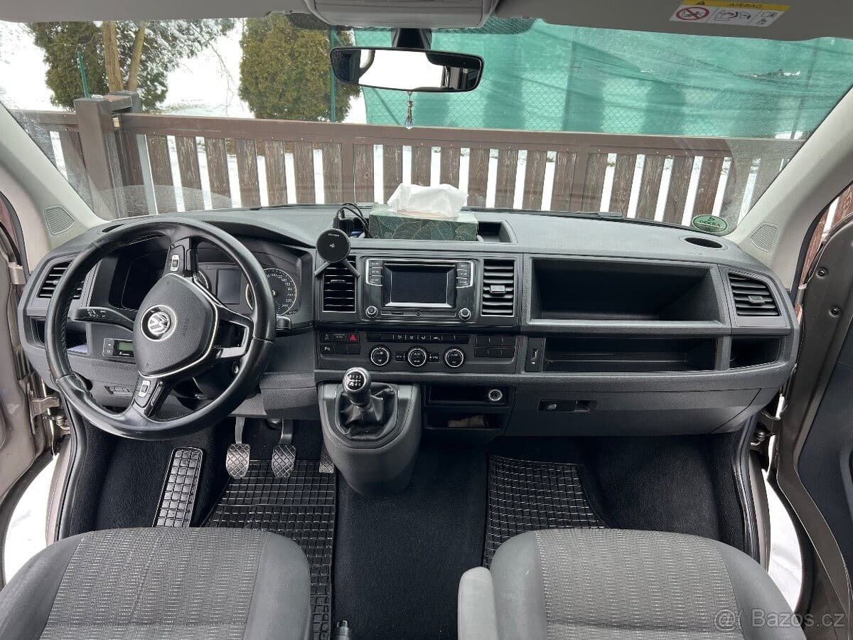 2017 Volkswagen Caravelle - 14