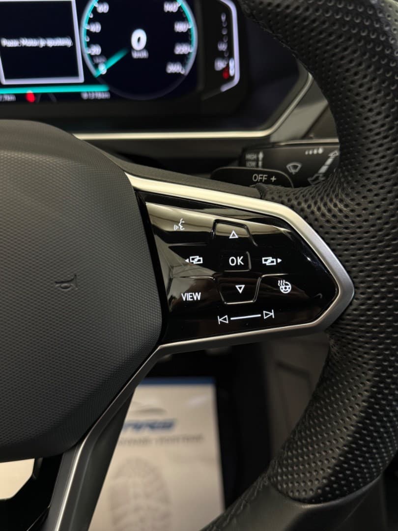 2022 Volkswagen Tiguan - 16