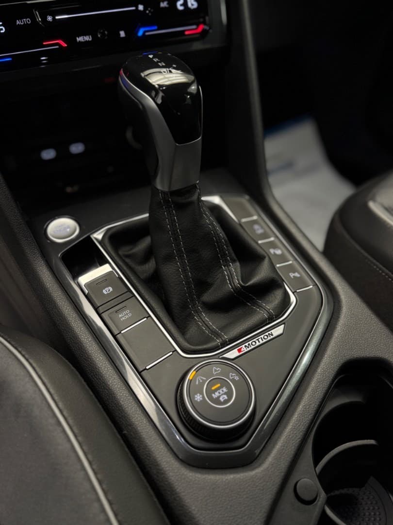 2022 Volkswagen Tiguan - 17