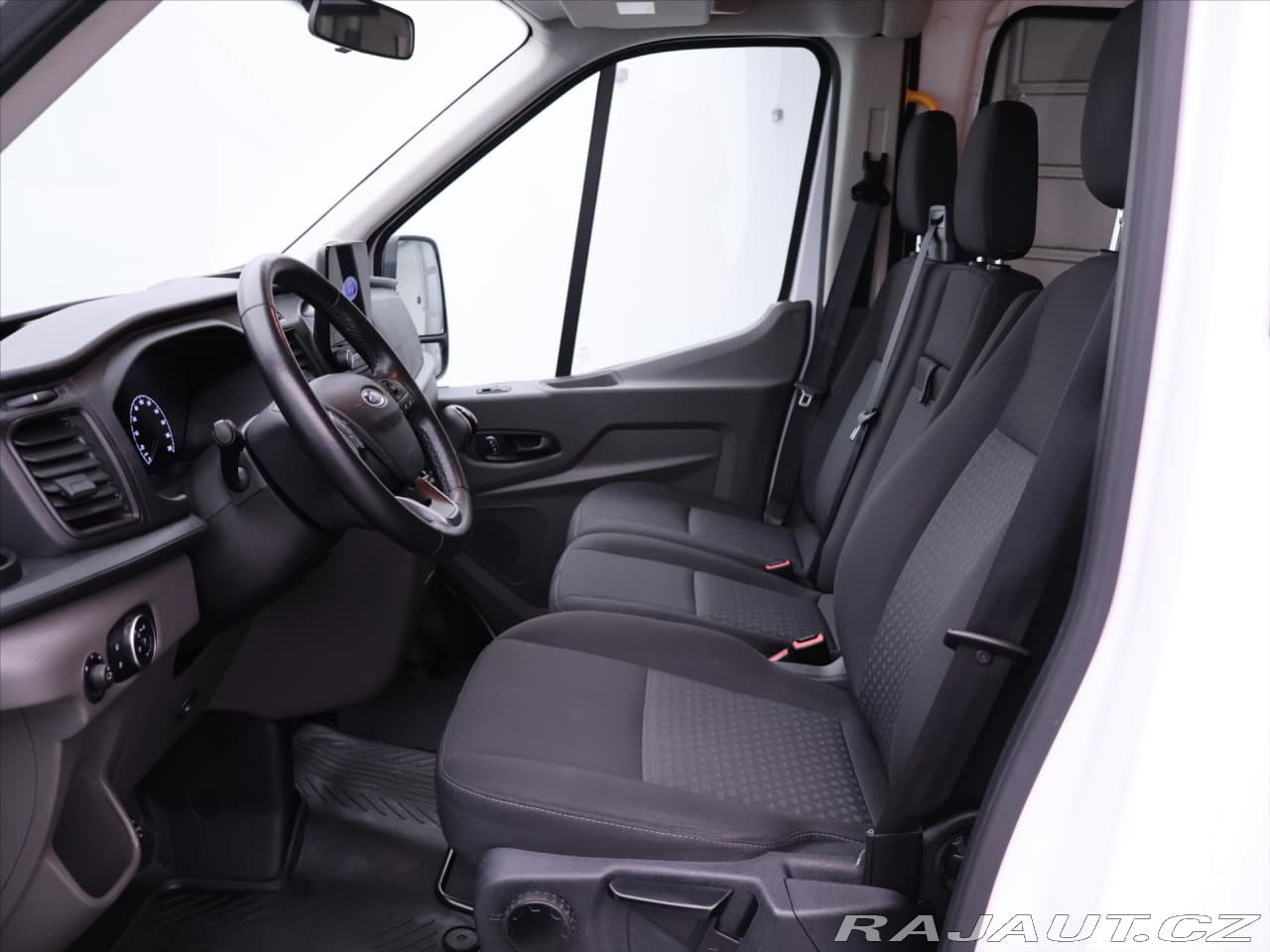 2020 Ford Transit - 11