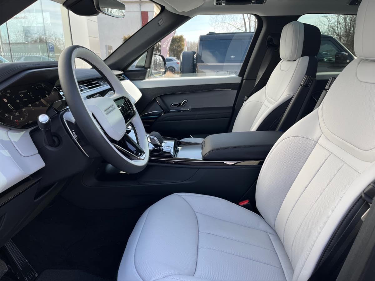 2026 Land Rover Range Rover Sport - 9
