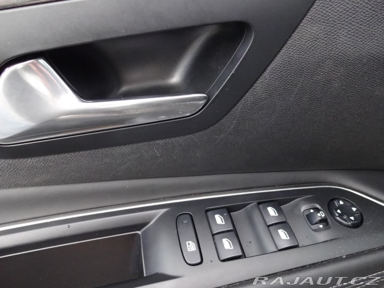 2016 Peugeot 3008 - 10
