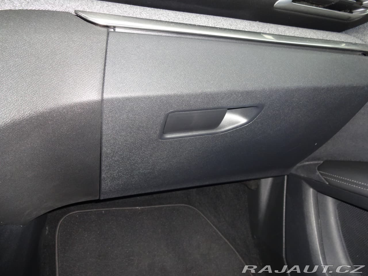 2016 Peugeot 3008 - 16