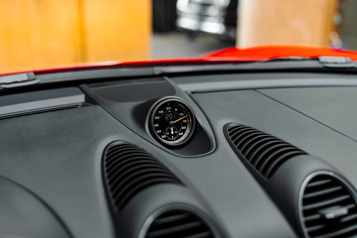 2023 Porsche 718 - 11