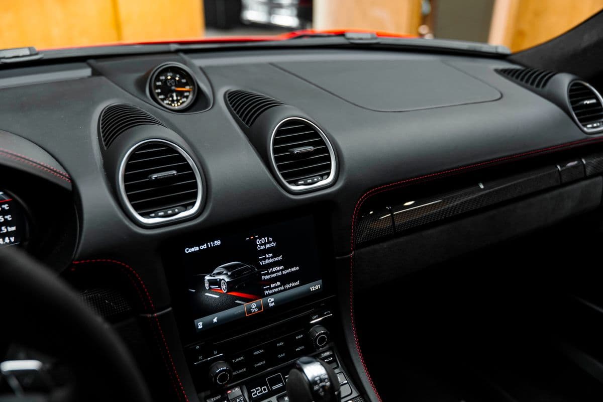 2023 Porsche 718 - 13