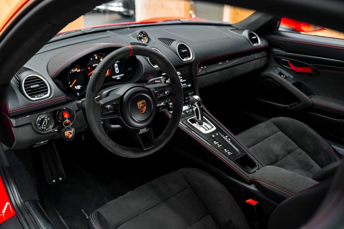 2023 Porsche 718 - 8