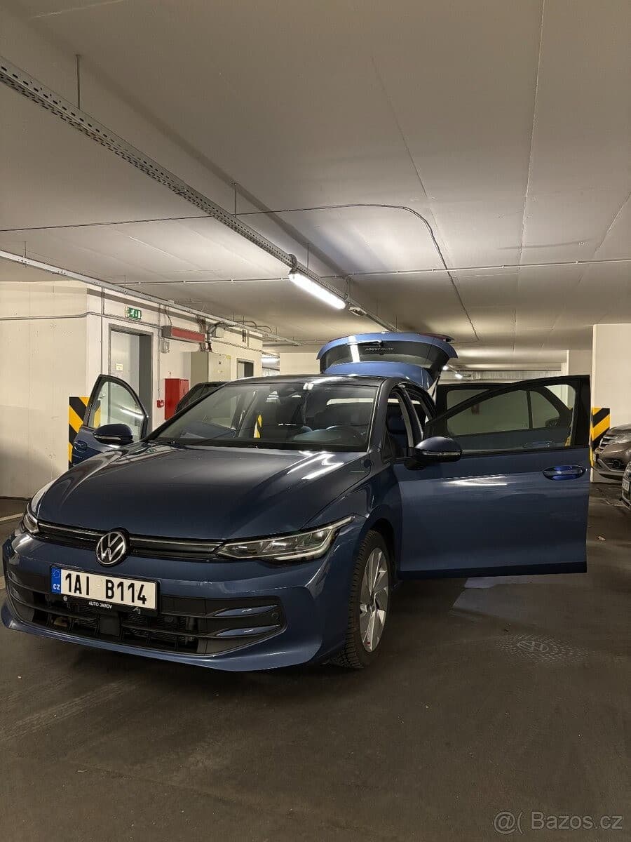 2025 Volkswagen Golf - 2