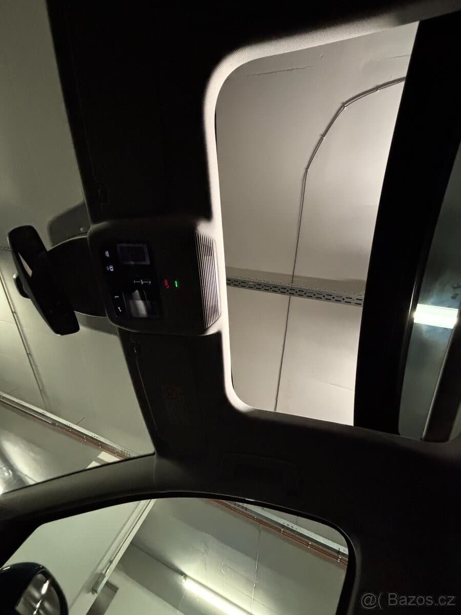 2025 Volkswagen Golf - 9