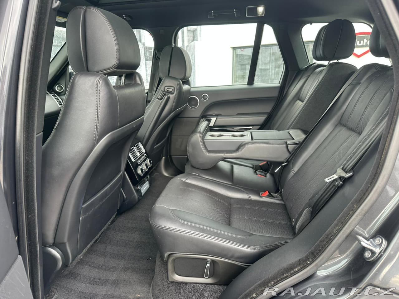 2017 Land Rover Range Rover - 12