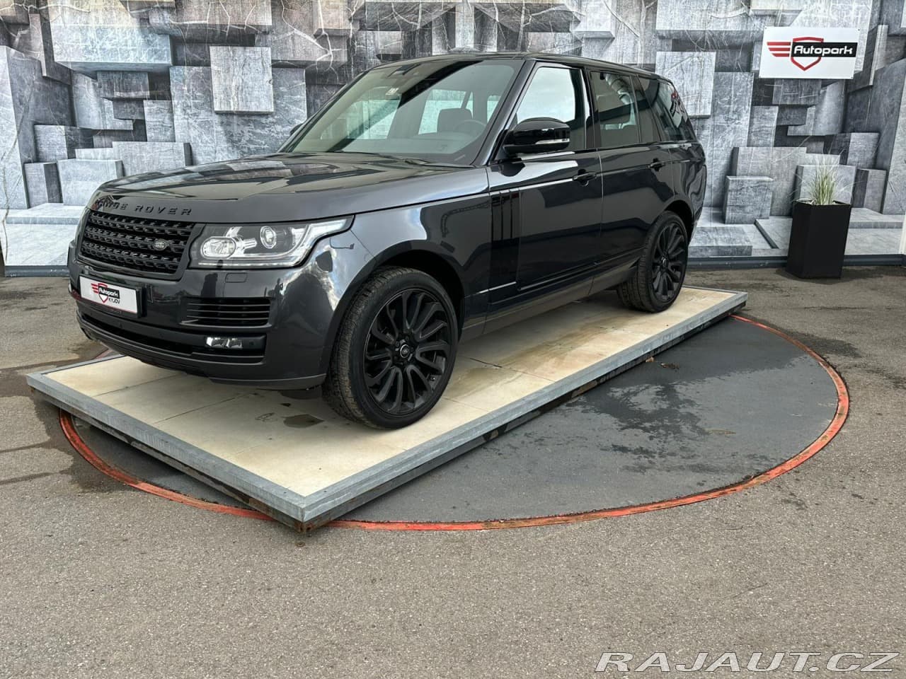2017 Land Rover Range Rover - 3