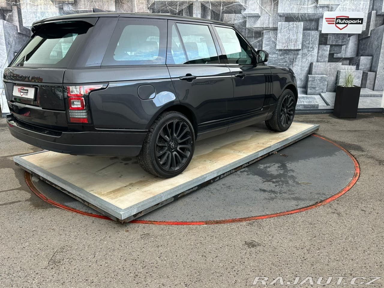 2017 Land Rover Range Rover - 6