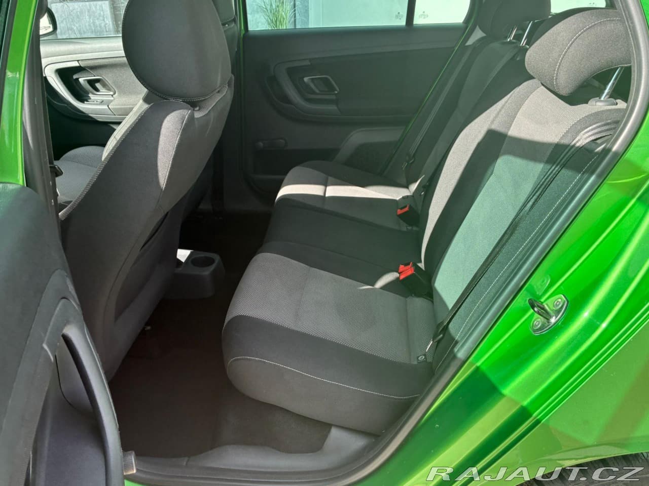 2010 Škoda Fabia - 11