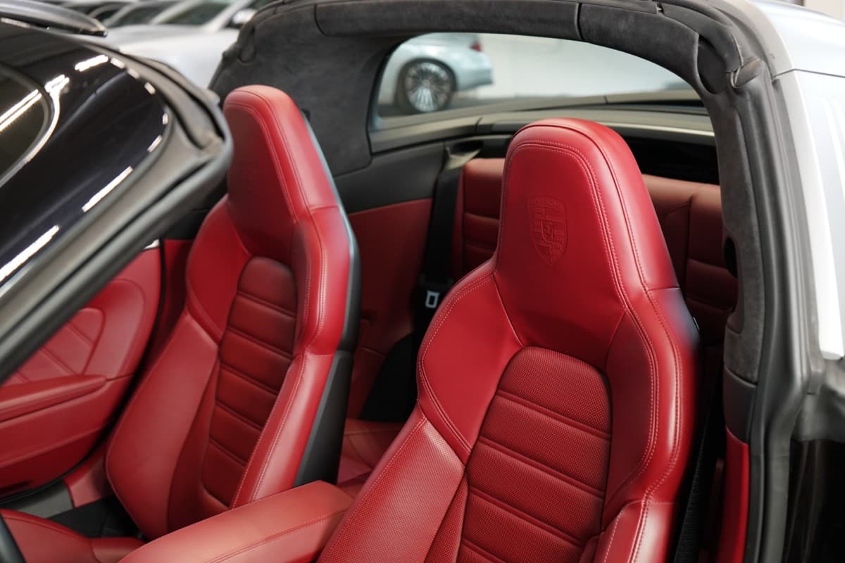 2021 Porsche 911 - 15