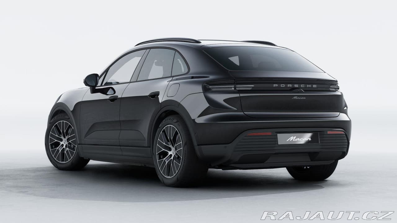 2026 Porsche Macan - 2