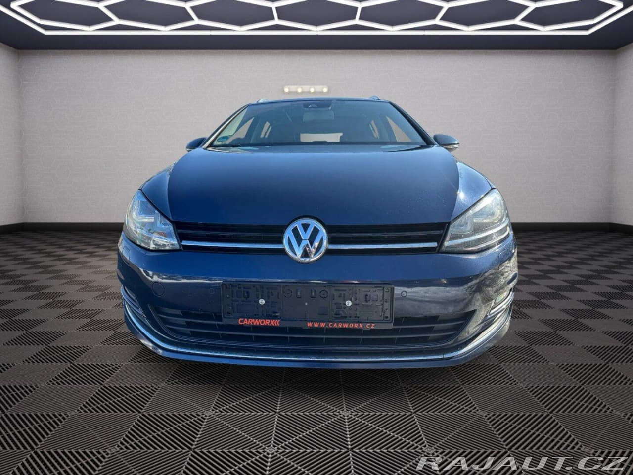 2015 Volkswagen Golf - 2