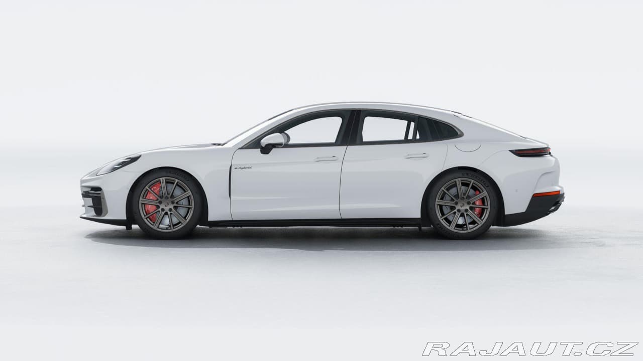 2025 Porsche Panamera - 3