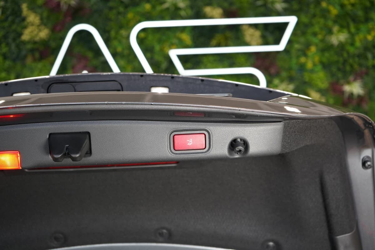 2018 Mercedes-Benz E-Class - 17