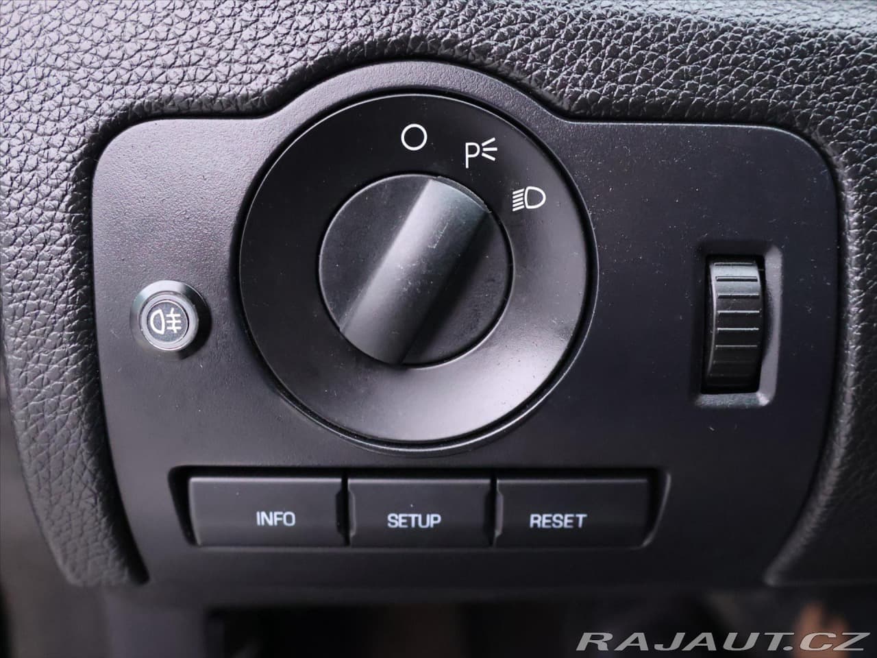 2011 Ford Mustang - 16