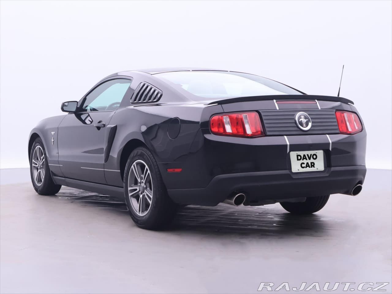 2011 Ford Mustang - 5