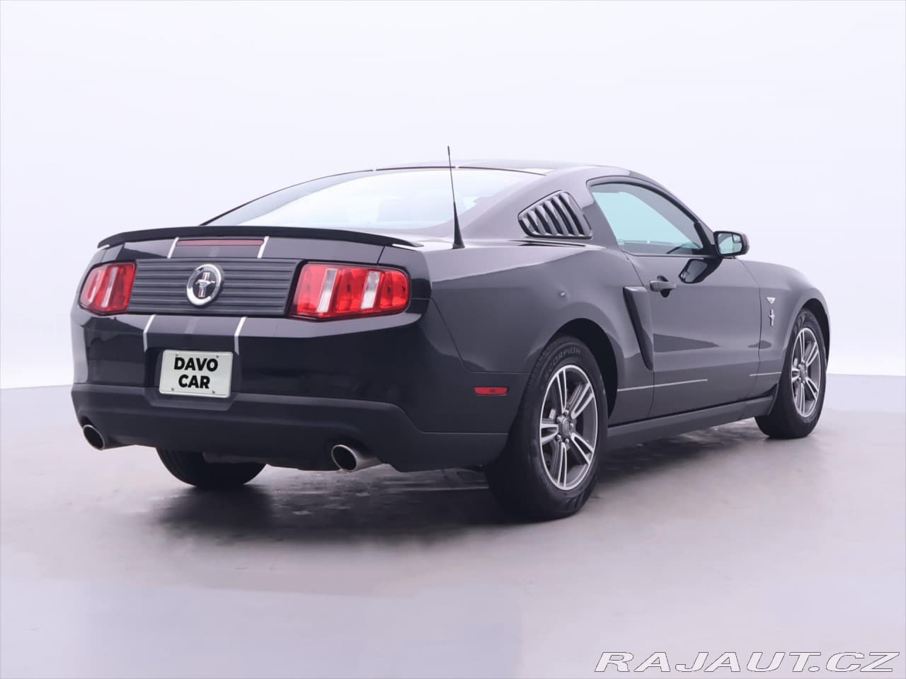 2011 Ford Mustang - 7