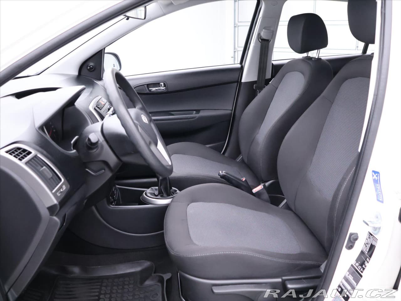 2013 Hyundai I20 - 10