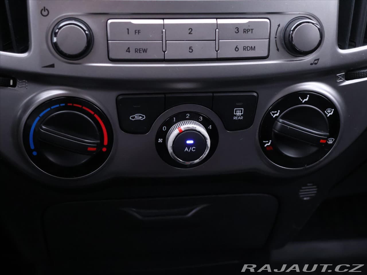 2013 Hyundai I20 - 19