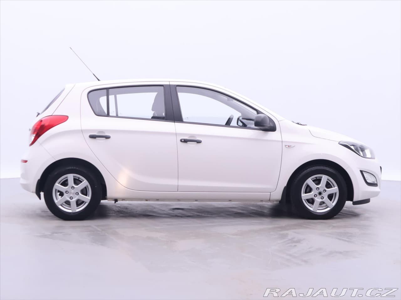2013 Hyundai I20 - 8