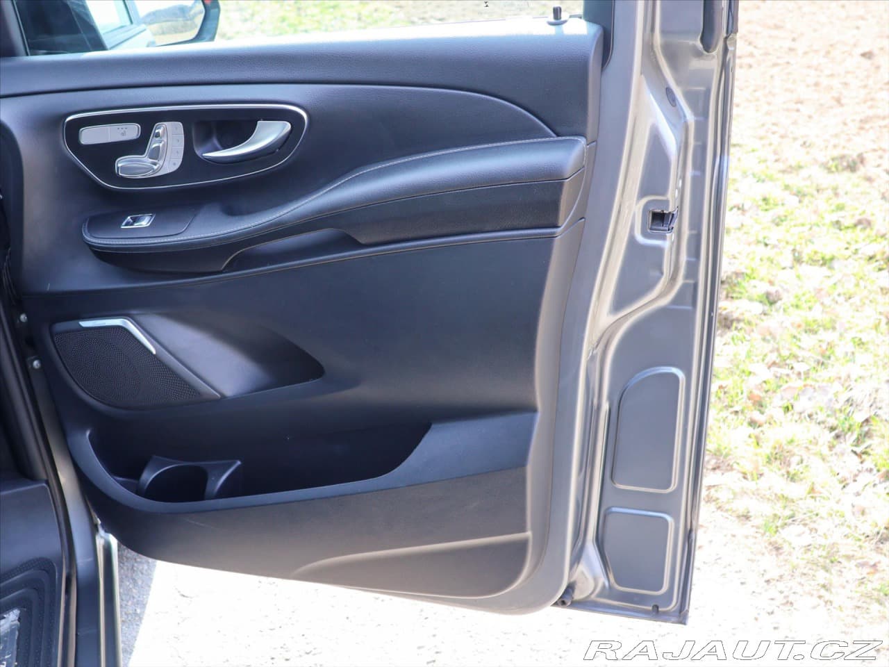 2021 Mercedes-Benz V-Class - 14