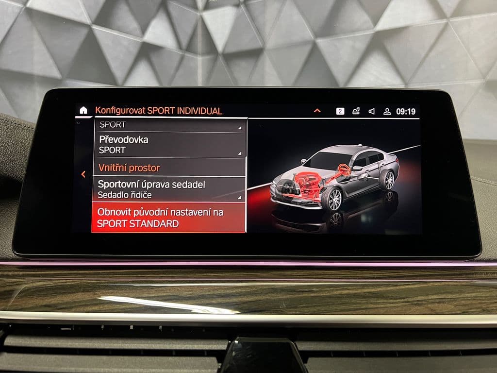 2020 BMW 5-Series - 17