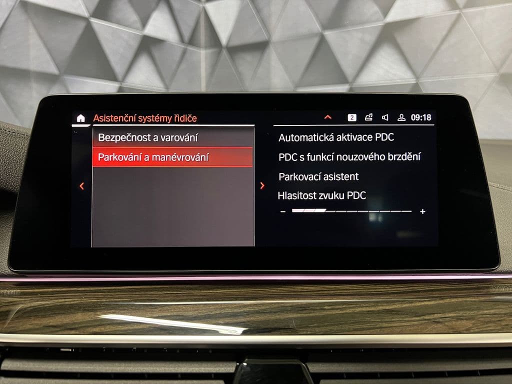 2020 BMW 5-Series - 19