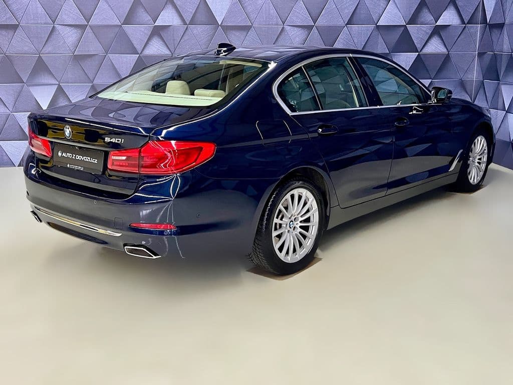 2020 BMW 5-Series - 7