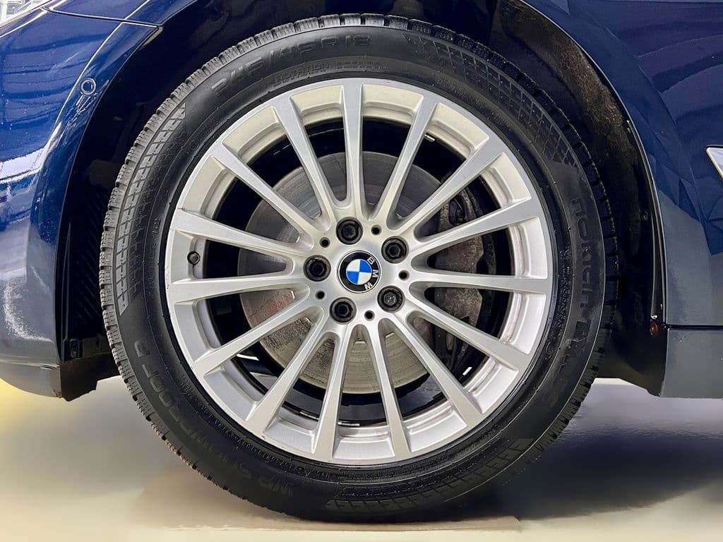 2020 BMW 5-Series - 9