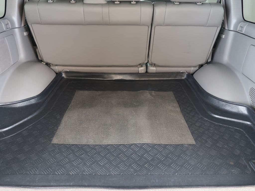 2003 Toyota Land Cruiser - 12