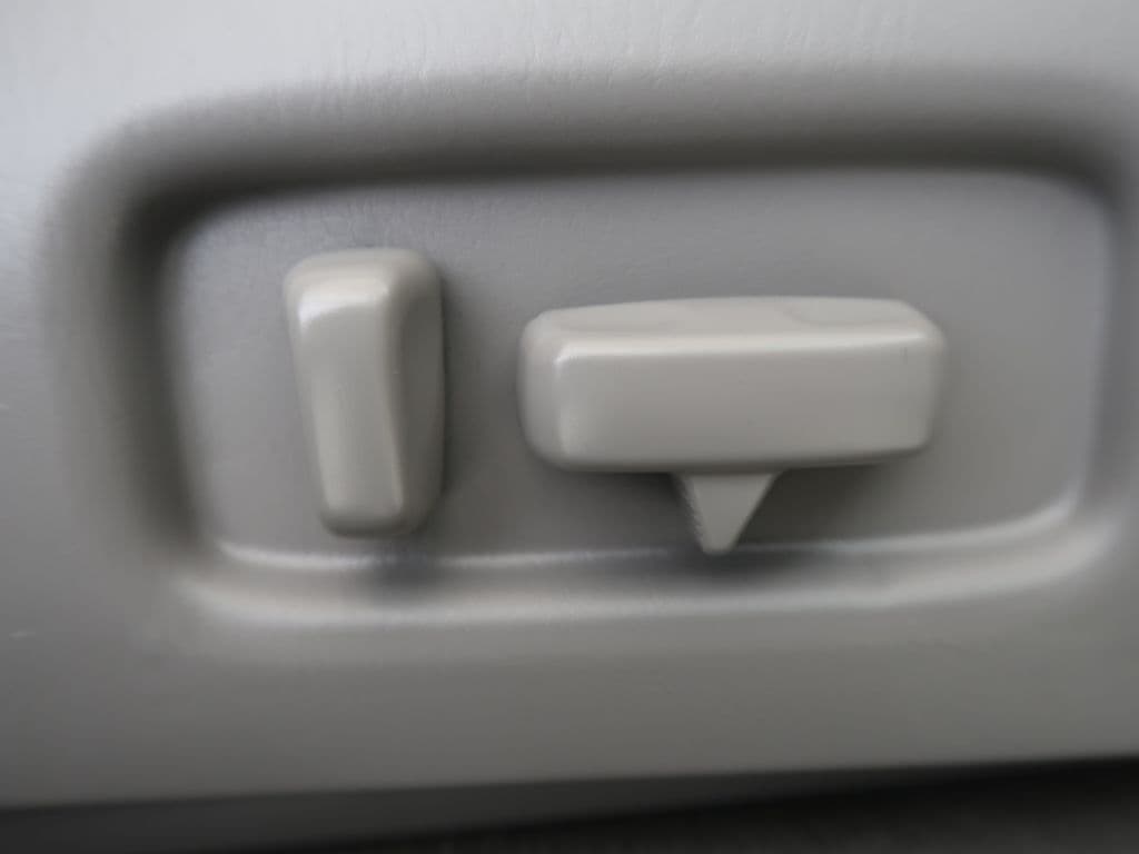 2003 Toyota Land Cruiser - 16