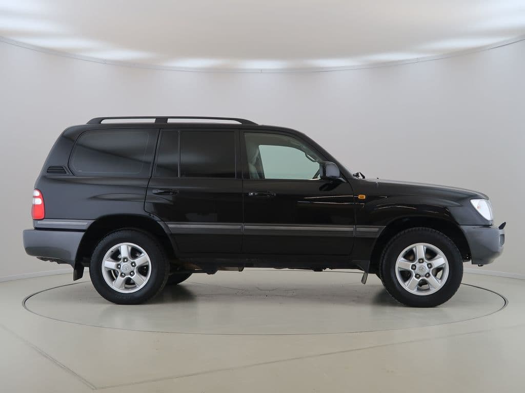 2003 Toyota Land Cruiser - 4