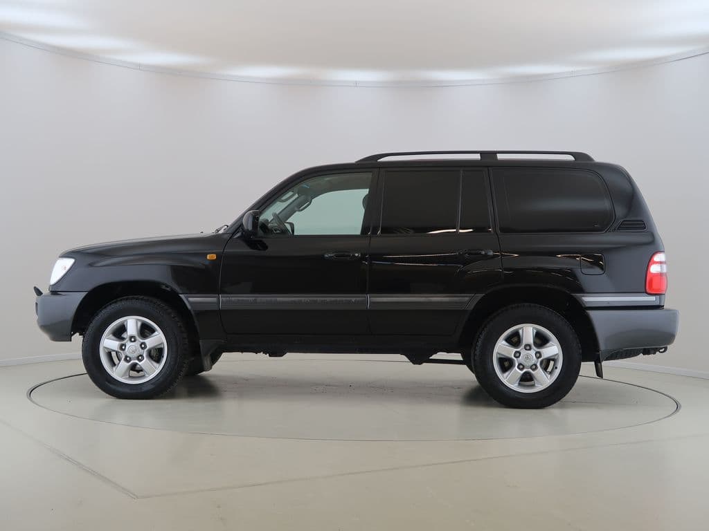 2003 Toyota Land Cruiser - 8